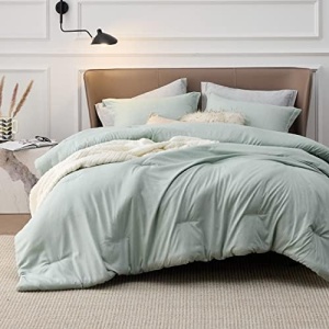 Bedsure Queen Comforter Set Kids - Sage Green Queen Size Comforter, Soft Bedding for All Seasons, Cationic Dyed Bedding Set, 3 Pieces, 1 Comforter (90"x90") and 2 Pillow Shams (20"x26"+2")