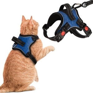 Cat Harness and Leash Set Escape Proof Adjustable Cat Vest Harness for Large Medium Small Cats Reflective Breathable Cat Harness with Handle for Kitten Adult Cat Outdoor Walking Blue S