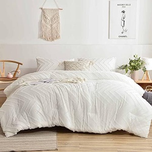 Nanko King Comforter Set White Tufted Jacquard Boho Soft Shabby Chic Reversible Down Alternative Microfiber Bedding - All Season Duvet and 2 Pillowcases Farmhouse Bed Sets Women Men 104 x 90 Size 3pc